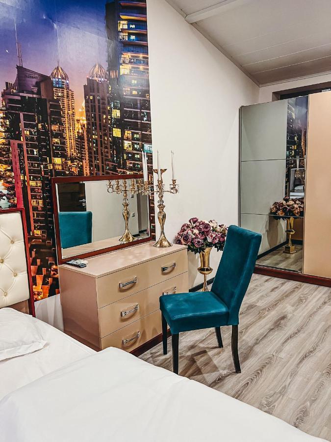 Castle Family Hotel Yerevan Ngoại thất bức ảnh